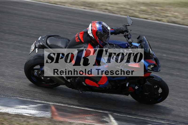 /21 17.06.2026  Ducati Schweiz Track Warmup ADR/Gruppe blau/1